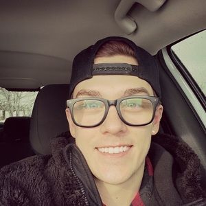 Meet your Posher, Justin